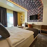 Etna Hotell