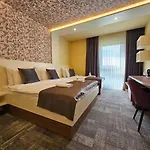Hotell Etna
