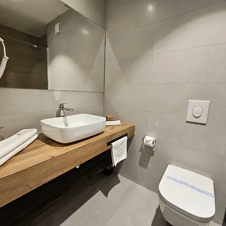 Etna Hotel Gracanica (Tuzla)