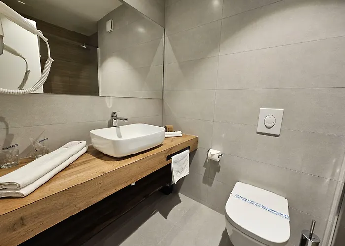 Etna Hotel Gracanica (Tuzla)